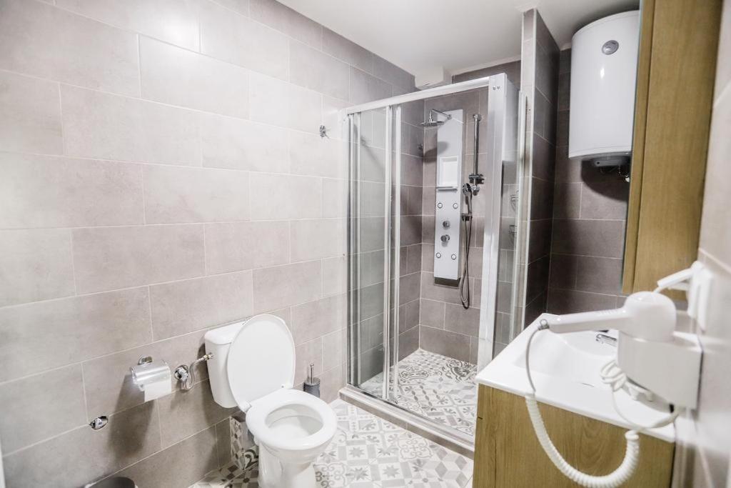 Knl Luxury Apartment By Homebrain アレクサンドルポリス エクステリア 写真