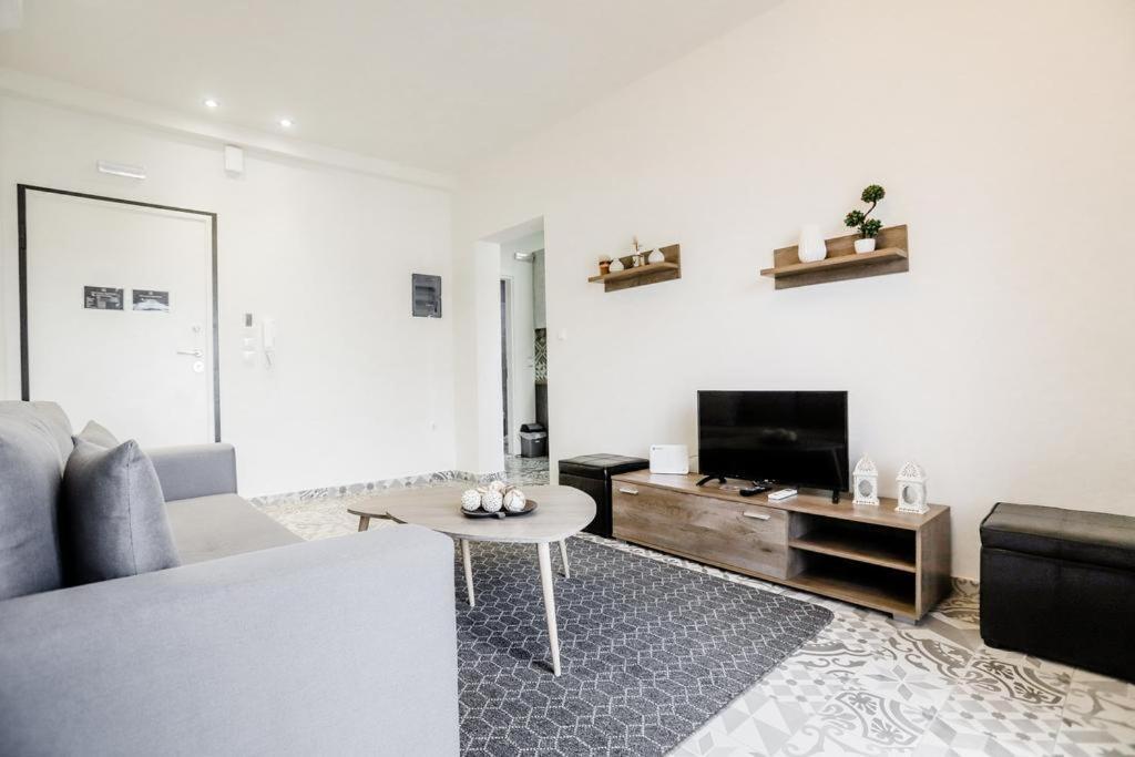 Knl Luxury Apartment By Homebrain アレクサンドルポリス エクステリア 写真